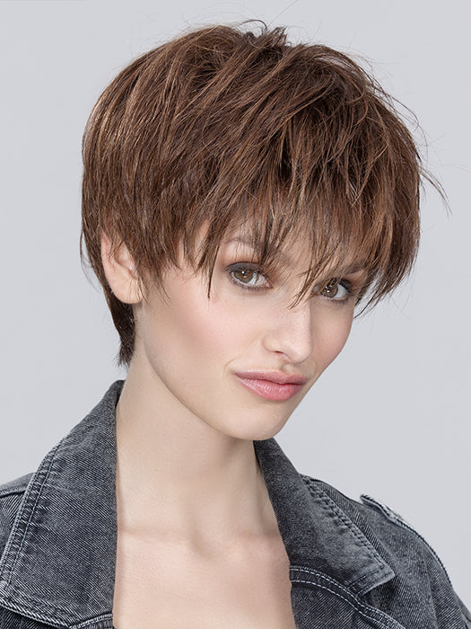 BEAT by ELLEN WILLE in CHOCOLATE ROOTED 830.6 | Medium Brown Blended with Light Auburn, and Dark Brown blends with Shaded Roots