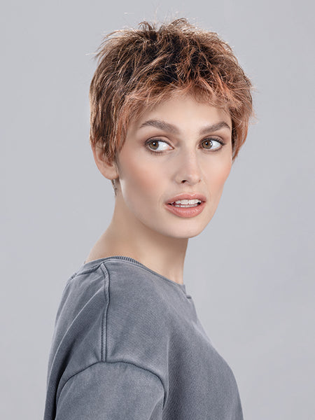 Chat Wig by Ellen Wille – Heat-Friendly Pixie Wig – EllenWille.com