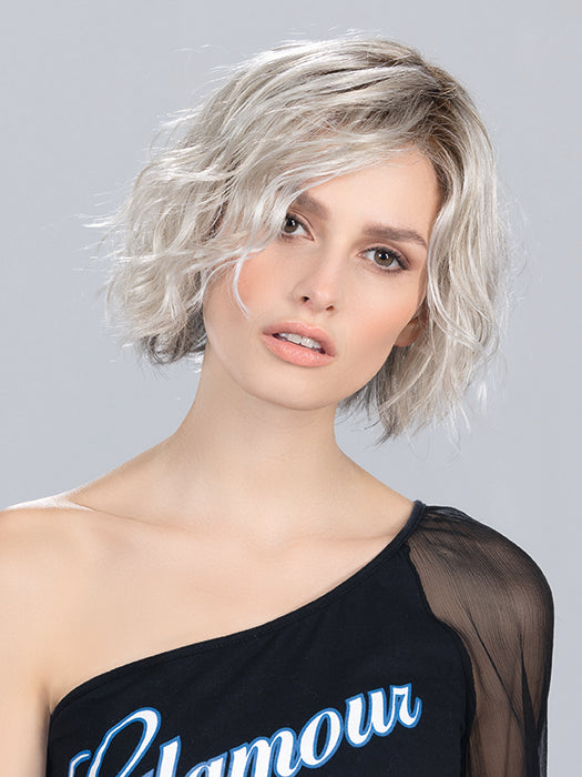 DANCE MONO PART by Ellen Wille in SILVER BLONDE ROOTED 60.23 | Pearl White and Lightest Pale Blonde Blend with Shaded Roots