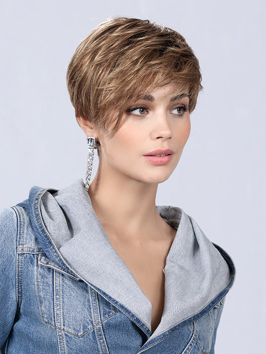 POINT by Ellen Wille in LIGHT BERNSTEIN ROOTED 12.26.830 | Lightest Brown, Medium Golden Blonde, Medium Brown, and Light Auburn Blended with Dark Roots