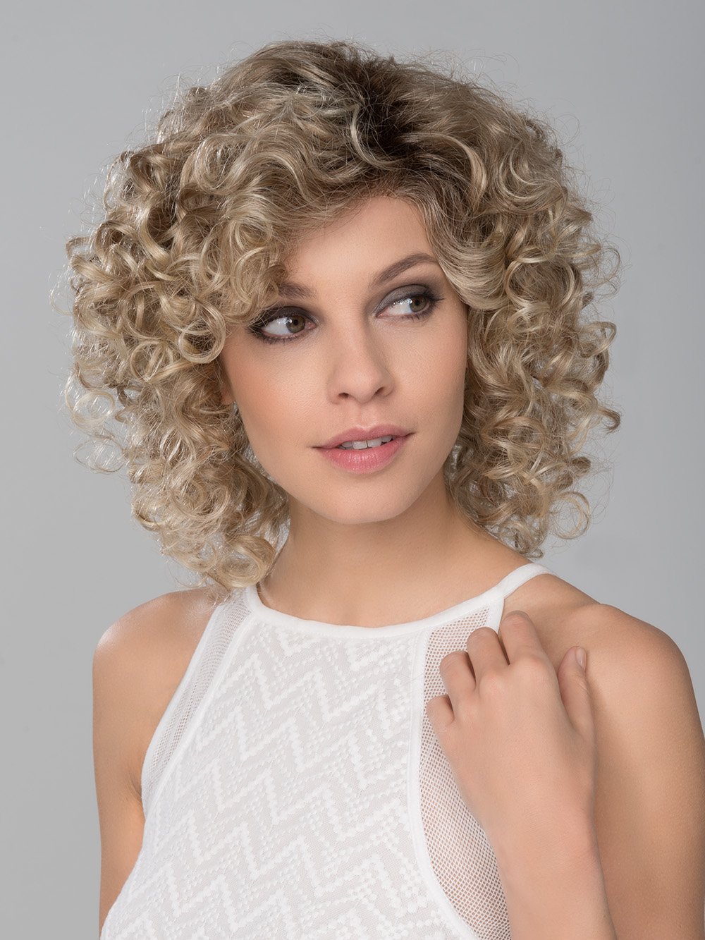 2017 sales curly wigs