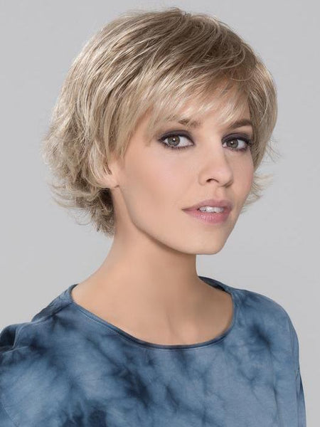 DATE MONO by ELLEN WILLE in CHAMPAGNE ROOTED 22.20.25 | Light Neutral Blonde, Light Strawberry Blonde, Lightest Golden Blonde Blend with Shaded Roots