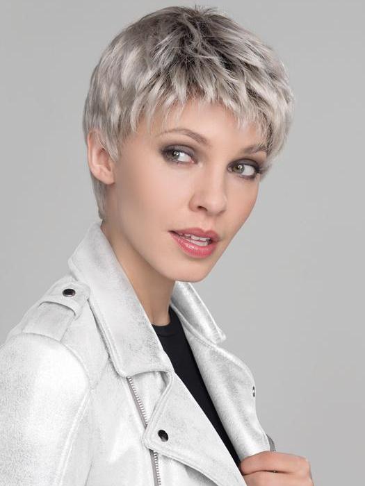 RISK SENSITIVE by ELLEN WILLE in LIGHT CHAMPAGNE ROOTED 101.23.8 | Pearl Platinum and Lightest Pale Blonde with Medium Brown Blend and Shaded Roots